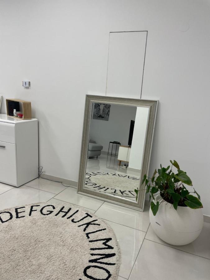 Stadtsuite Mit Sauna In Wiener Neustadt 135 M2 Ngoại thất bức ảnh