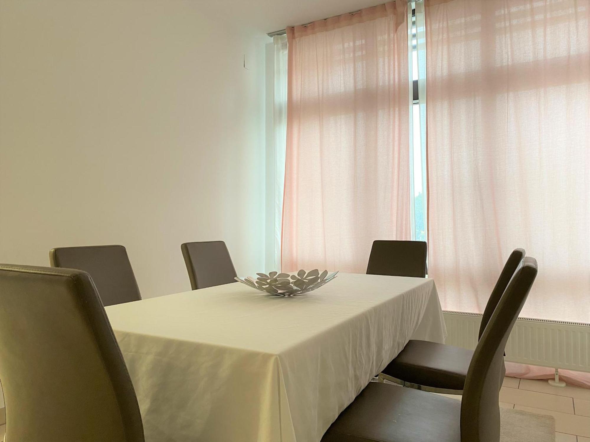 Stadtsuite Mit Sauna In Wiener Neustadt 135 M2 Ngoại thất bức ảnh